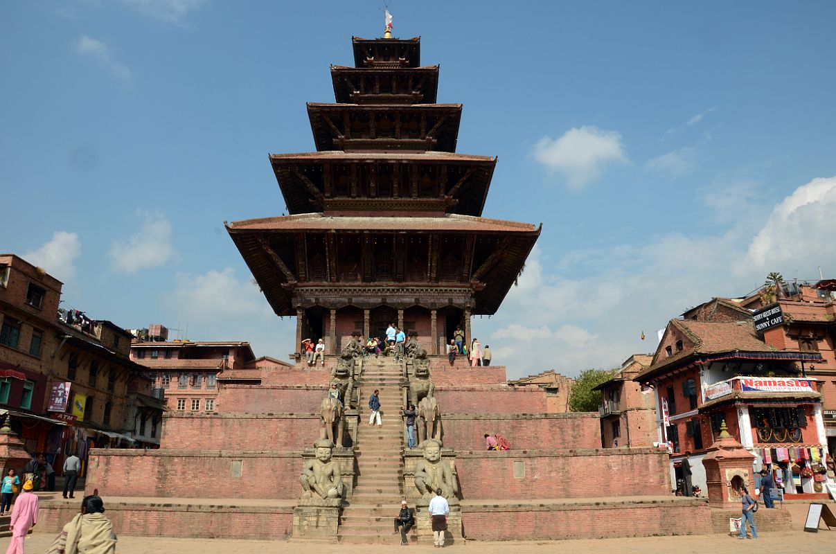 Kathmandu Bhaktapur 06-2 Nyatapola Temple The five-story 30m-high Nyatapola Temple (1702) is the tallest temple in the Kathmandu valley, located in Taumadhi Tole square in Bhaktapur.